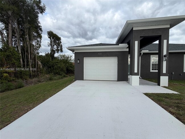 Photo - 721 Ivan Ave S Unit 721