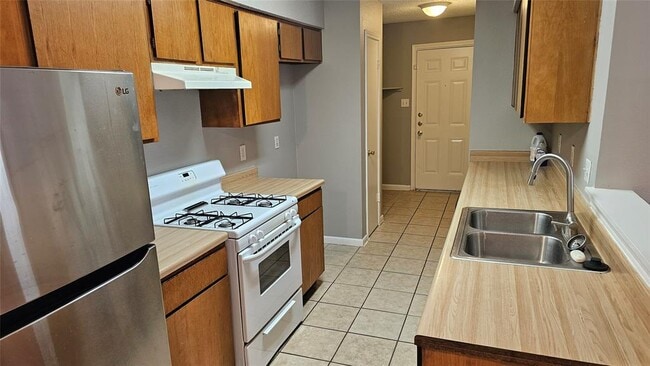 Photo - 1903 1/2 Margalene Way