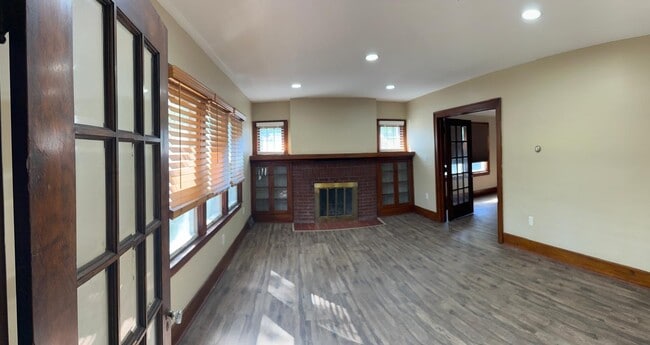 Building Photo - 22218 Olmstead St Unit 22218-2