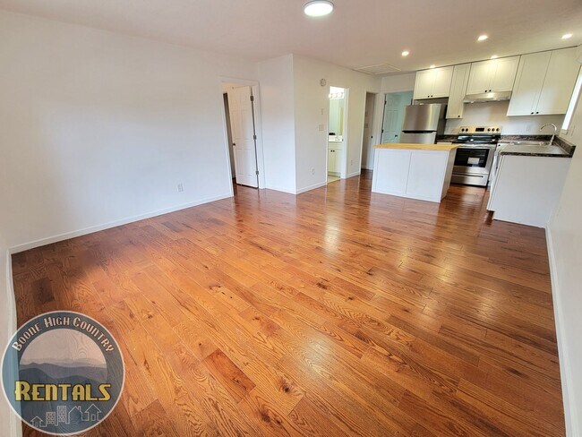 Photo - 427 Sugarloaf Rd Unit A