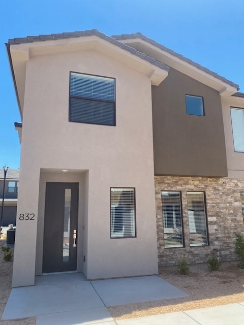 Photo - 832 Black Alder Dr