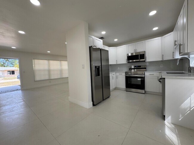 Photo - 6610 Greene St