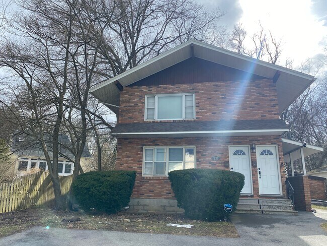 Exterior - 235 Washington Ave Unit First Floor