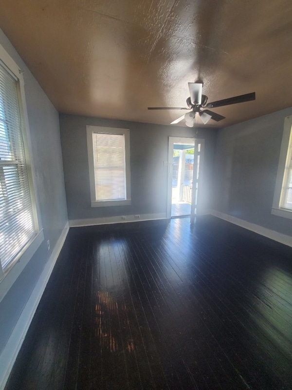 307 E Lambert St