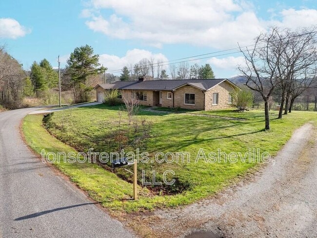 Photo - 411 Old County Home Rd W