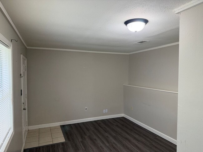 Photo - 2 Bed 1 Bath Duplex