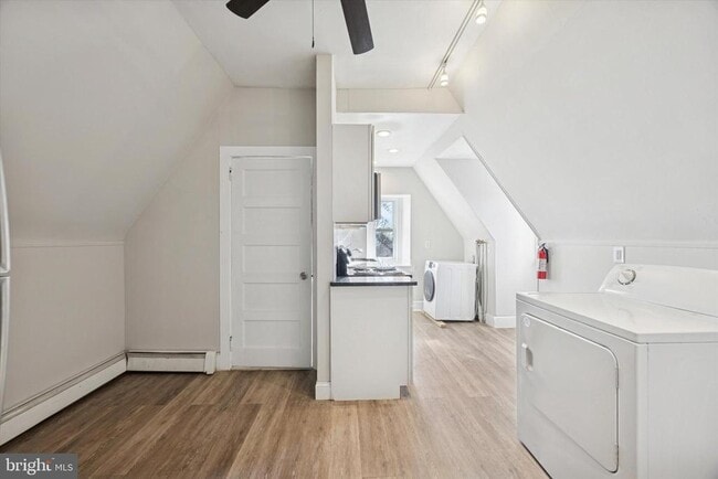 Photo - 222 Henderson Ave