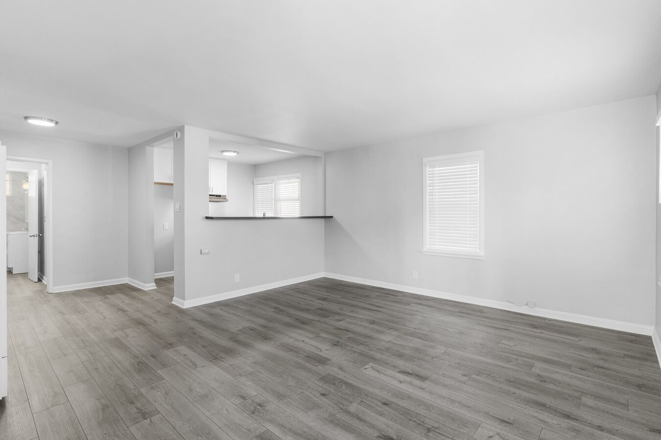 935-937 N Washington Place - 935-937 N Washington Place