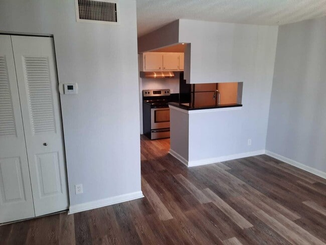 Building Photo - 1500 N Congress Ave Unit A321