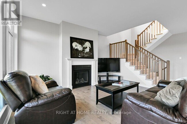 Photo - 844 Snowdrop Cres