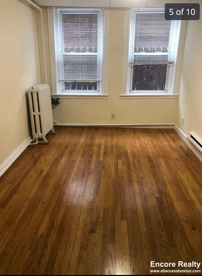 Photo - 352 Riverway Unit 7C