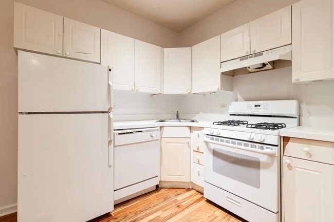 Photo - 917 W Dakin St Unit 917 West Dakin Street