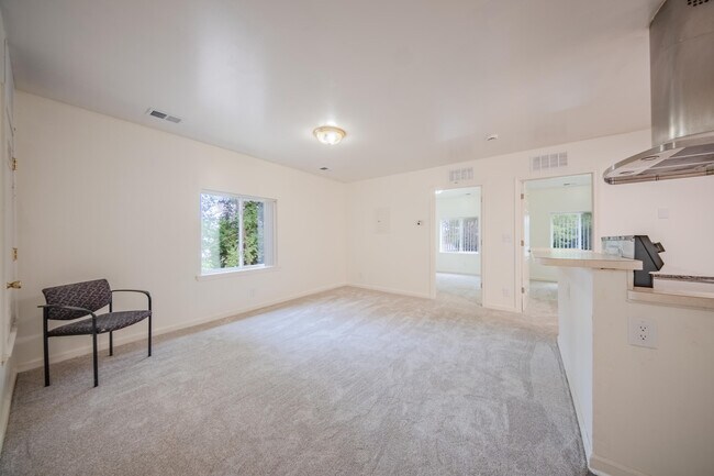 Photo - 2472 Hawks Ave