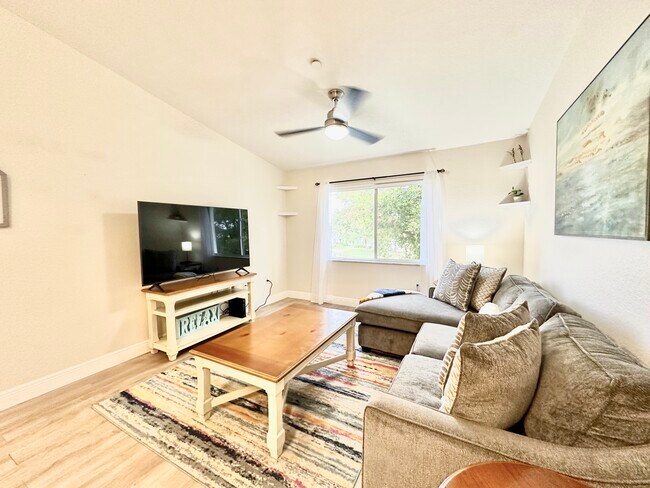 Photo - 8254 Key Royal Cir Condo Unit 732
