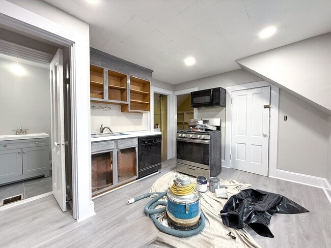 Photo - 173 Elm St Unit 2A