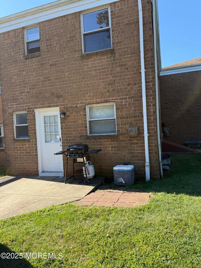 Photo - 728 Greens Ave Unidad 18