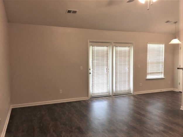 Photo - 298 Willow Point Cir