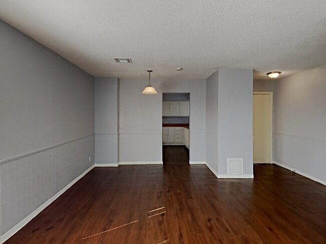 Photo - 409 25th Ave N