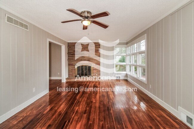 Photo - 2736 N Beltline Blvd