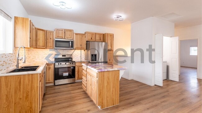 Photo - 307 E Thorn St