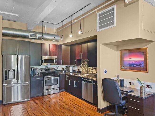 Photo - Modern Downtown Condo with Stunning City V... Unit 2207