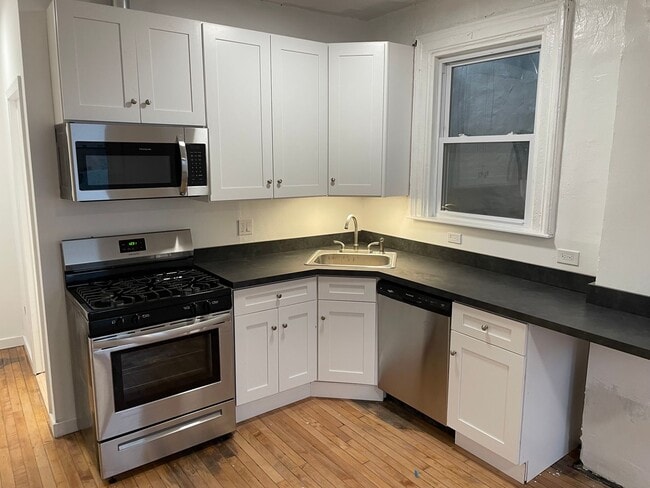 Photo - 1450 W 18th St Unidad 3 Front