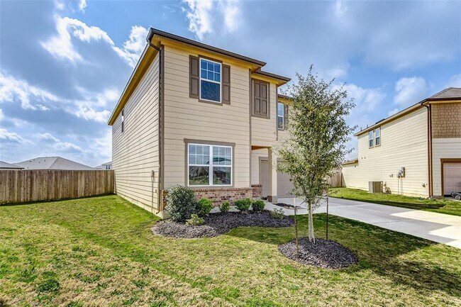 Photo - 1009 Pitch Pne Ct