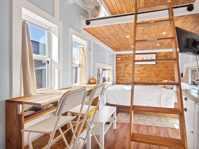 Photo - 7917 Roswell St