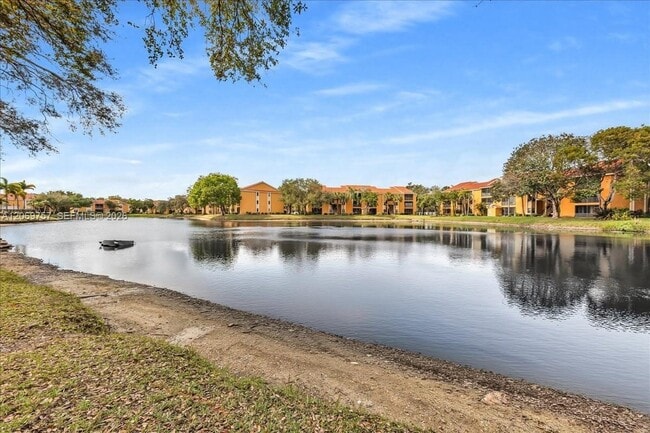Photo - 3814 Coral Tree Cir Unit 3814