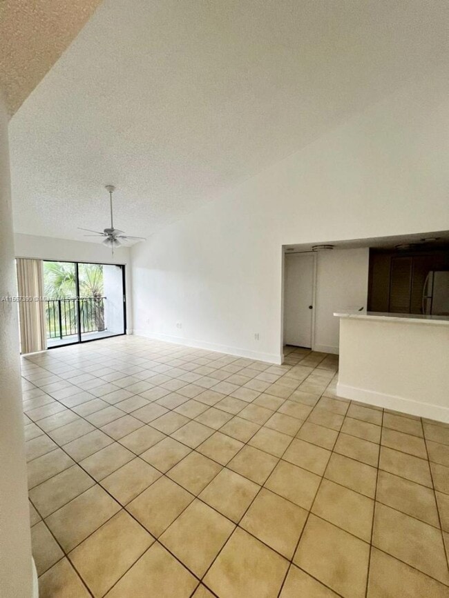 Photo - 7200 NW 179th St Unit 303