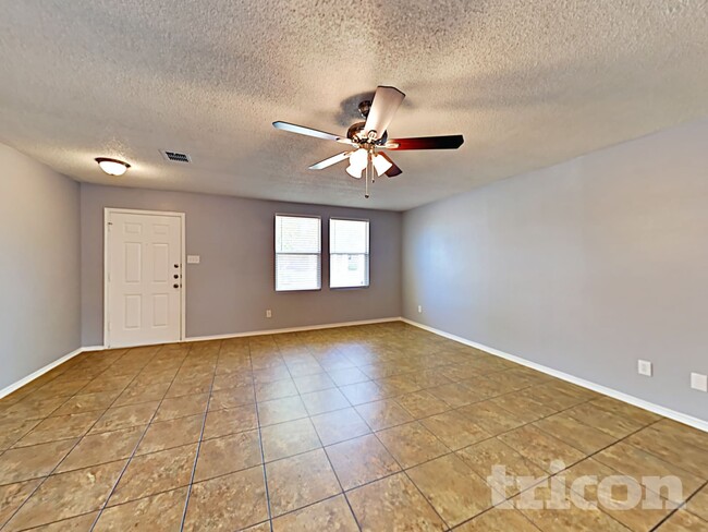 Photo - 2147 Edgewood Dr