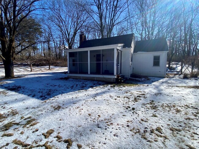 Building Photo - 691 Old Post Rd Rental