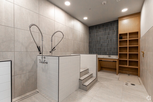 Pet Wash & Grooming Station - Bell Southstone Yards