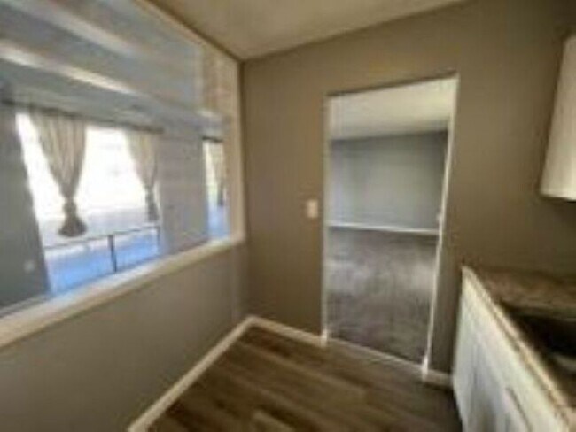 Photo - 522 Wilson Bridge Dr Unidad B1