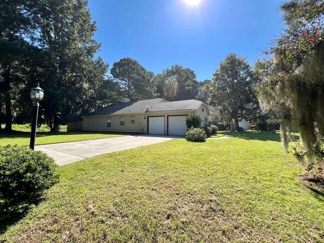 Photo - 102 St Ives Dr