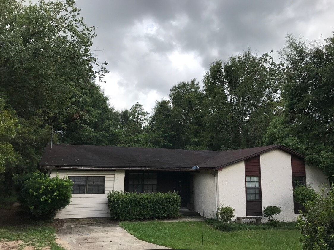 4x2 large home for rent! - 4x2 large home for rent!