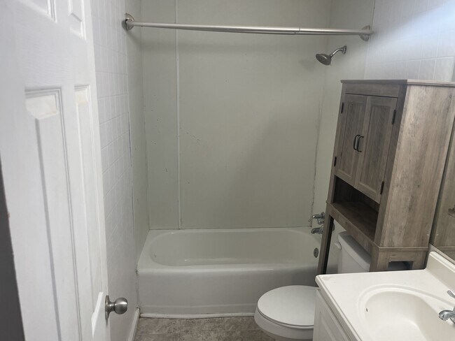 Photo - 683 Rothell Rd