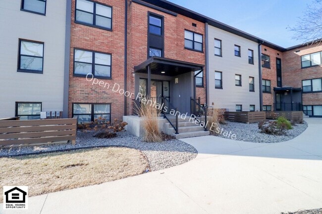 Photo - 1823 Griswold Dr Unit S22