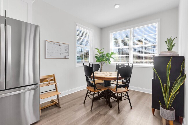 Photo - 1001 Tawney Trce