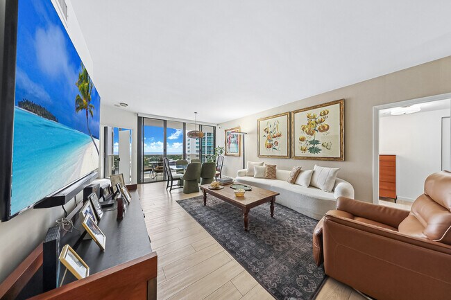 20281 E Country Club Dr Unit 810