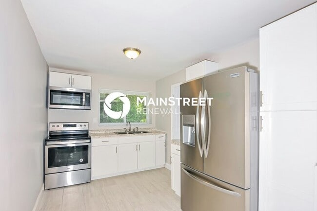 Photo - 3 Bedroom Pet-Friendly Home in St. Louis, ...
