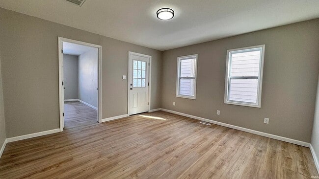 217 E Oregon St