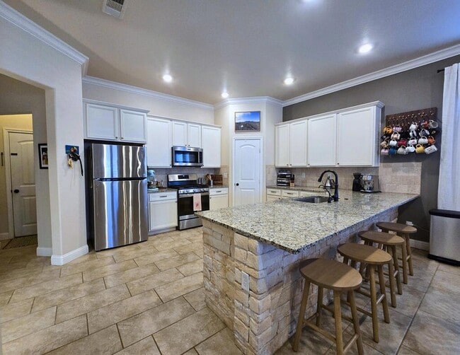 1517 Brand Ln