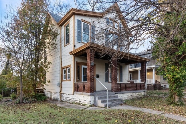 Building Photo - 5213 Kenwood Rd
