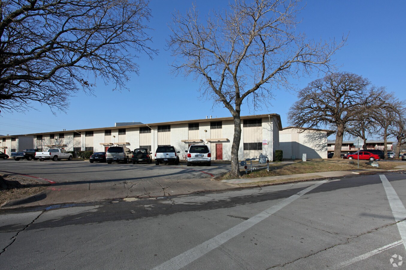 Tree Country Apartments - Tree Country Apartments