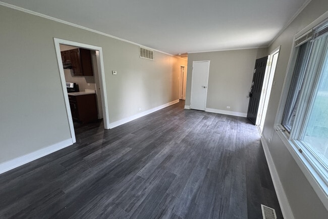 101 Shabbona Dr