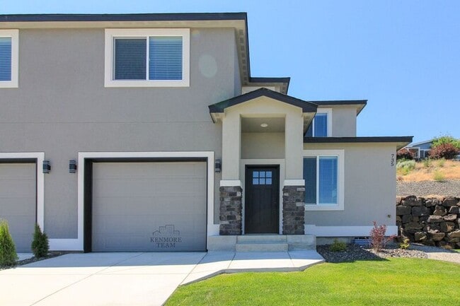Building Photo - 735 Rio Vista Loop Rental