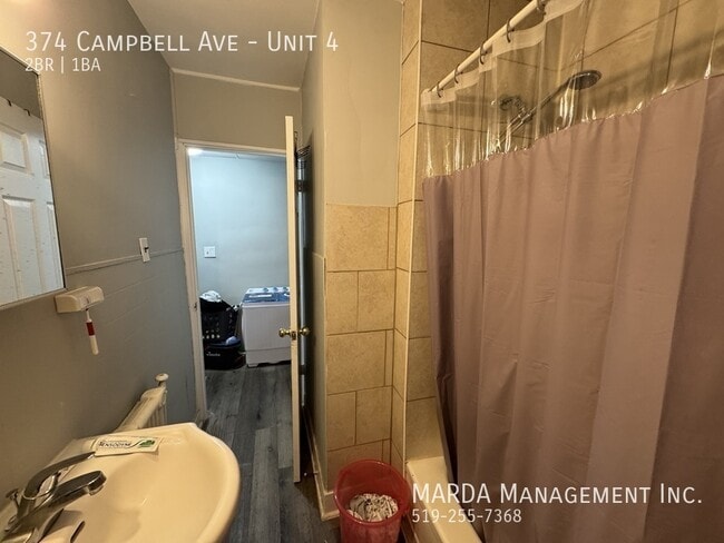 Photo - COZY 1+1 BED/ 1 BATH UPPER UNIT WEST END ALL-INCLUSIVE! Unit 4