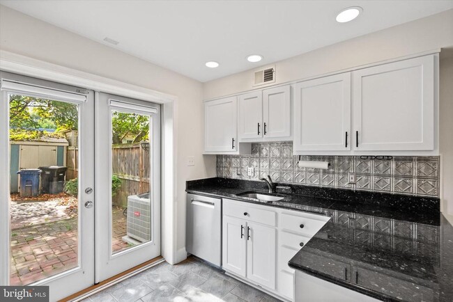 Photo - 1316 Cameron St