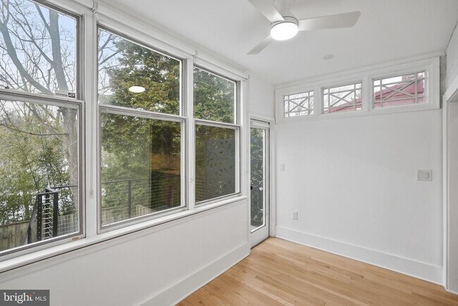 Photo - 2028 Tunlaw Rd NW